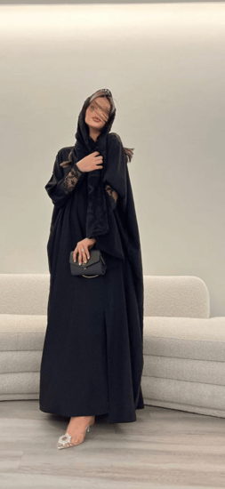 عباية  نجدية