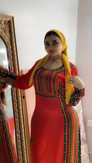 طرحة عَسيرية صفراء – لمسة تراثية تلفت النظر وتكمّل إطلالتك السعودية الأصيلة