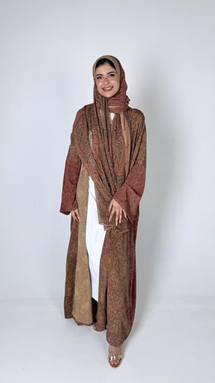 عبايات حرير بالرياض