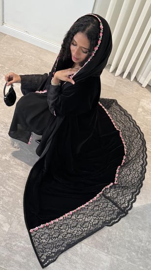 عباية شتوي بالدانتيل