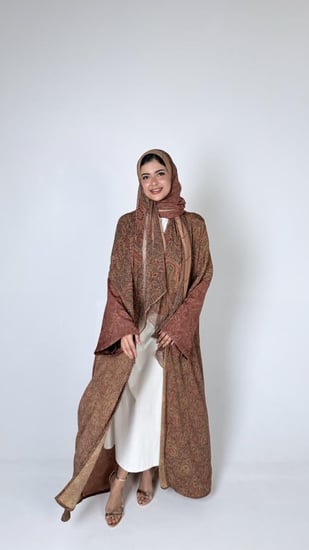 عبايات حرير بالرياض