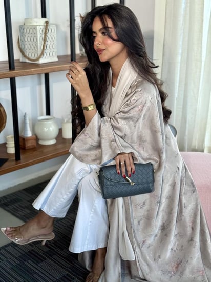 عباية الحرير بلمعه سكري