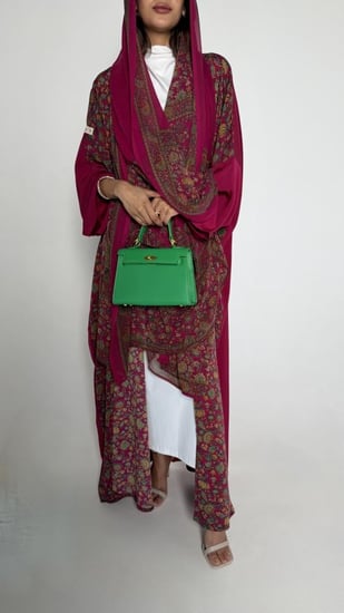 عباية حرير ترف فوشي