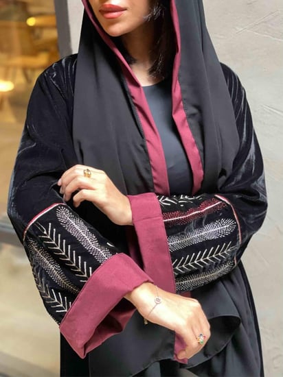 افضل العبايات الشتويه - عبايات قطيفه - عبايه مخمل - عبايات عزة المتميز