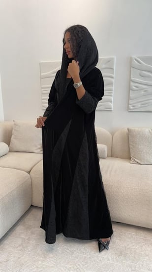 عباية شتوي سوداء بالدانتيل