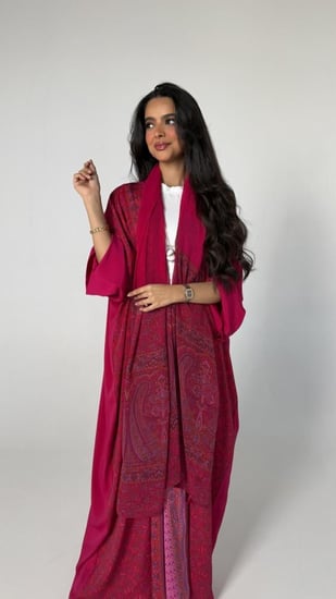 عباية حرير بيزلي توتي