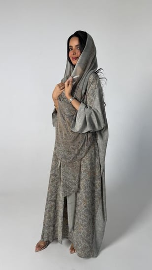 عباية حرير ديباج رمادي١