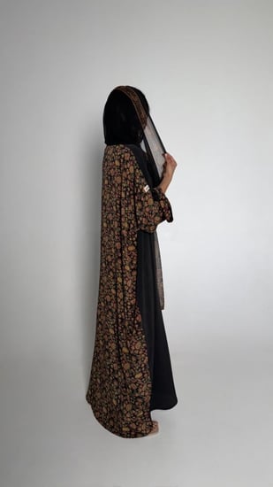 عباية حرير ترف اسود