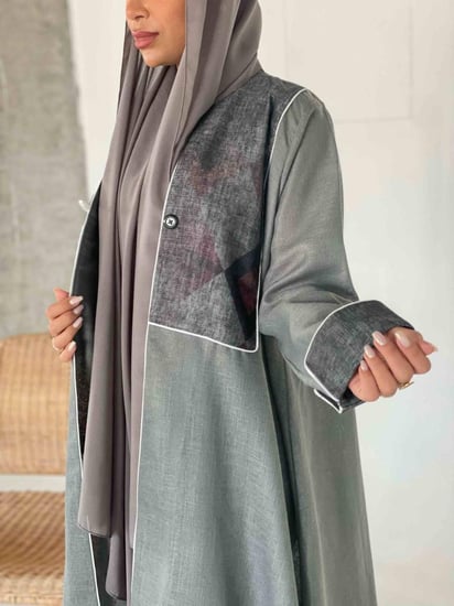 عباية ب-عزة المتميزة