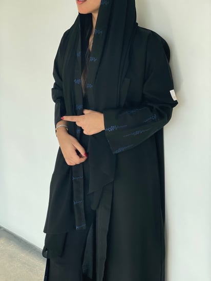 عبايه كتف سوداء طقطق - متجر عزة المتميزة