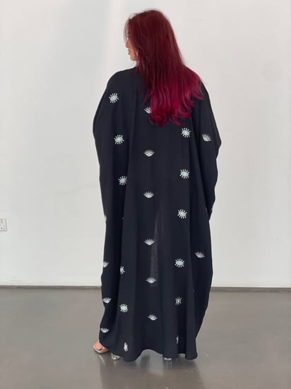 عبايات برسمة عيون