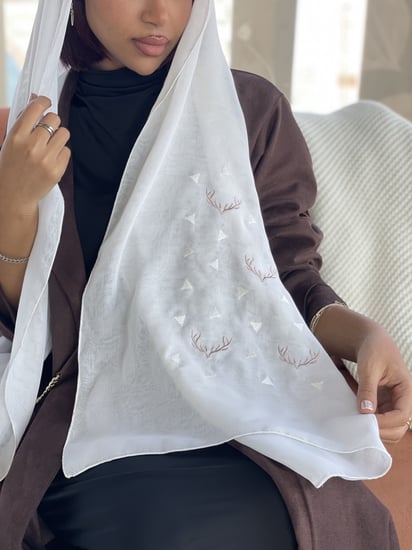 طرحة الغزاله- ابيض