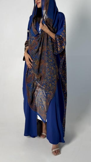 عباية حرير ترف الزرقاء