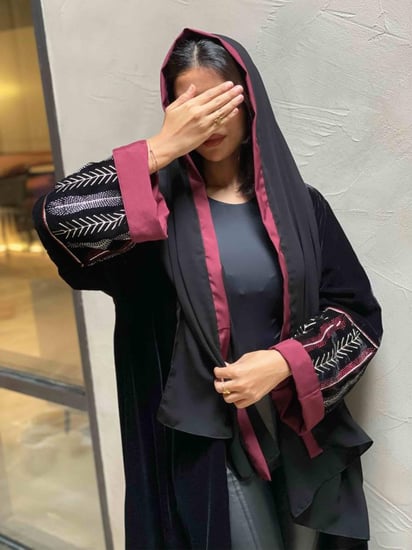 عباية شتوية للمناسبات والدوامات-عبايات عزة المتميزة