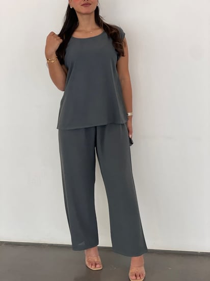 طقم عبايه-عباية سفر - عبايه بنطلون رمادي - عبايات عزة المتميزة