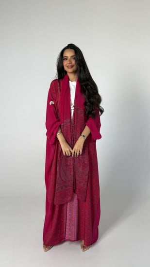 عباية حرير بيزلي توتي