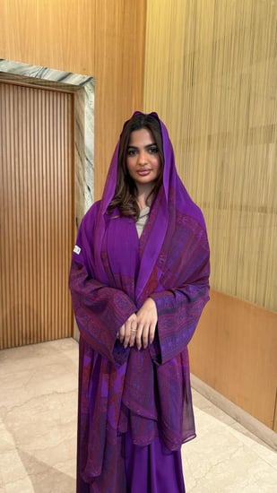 عبايات حرير بالرياض