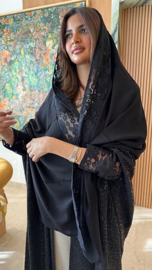 افضل عباية بشت سوداء للعيد