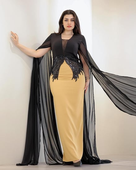 فستان سهرة طويل بكاب شيفون وتطريز بالخصر