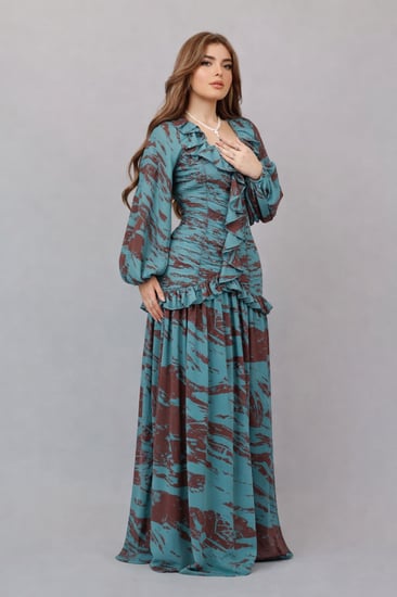 فستان شيفون جورجيت بنقشة مميزة ودرابيه أنيقة