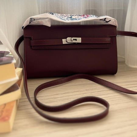 clutch Burgundy || كلوتش عنابي بالخيط الاحمر