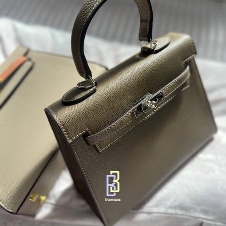 khaki Bag | لارج كايلي  (رمادي) بالحجم الكبير