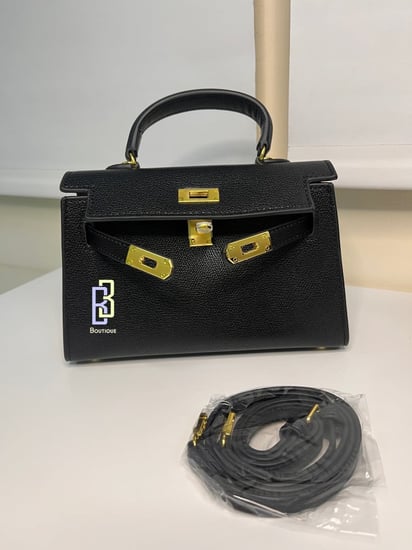 khaki Bag Black| ميني كايلي  (أسود)  بحديده ذهبيه بالحجم الوسط