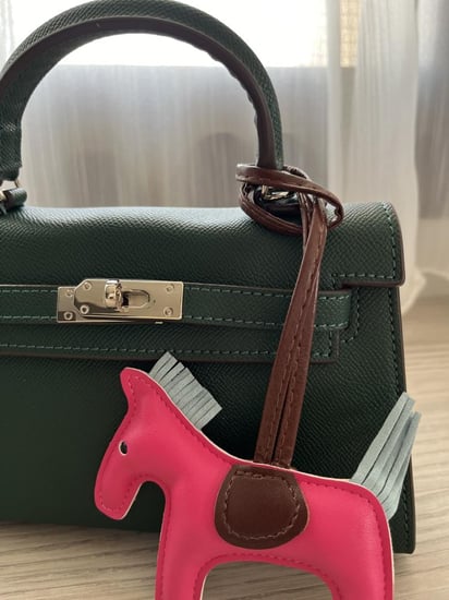 khaki Bag Green ميني كيلي ( أخصر )بالحجم الوسط