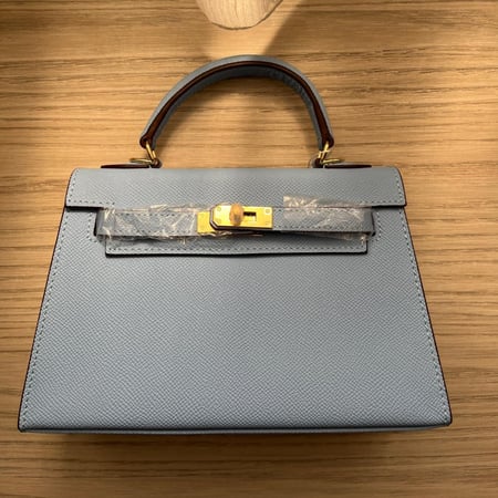 khaki Bag baby blue ميني كيلي ( سماوي)بالحجم الوسط بالجلد الطبيعي