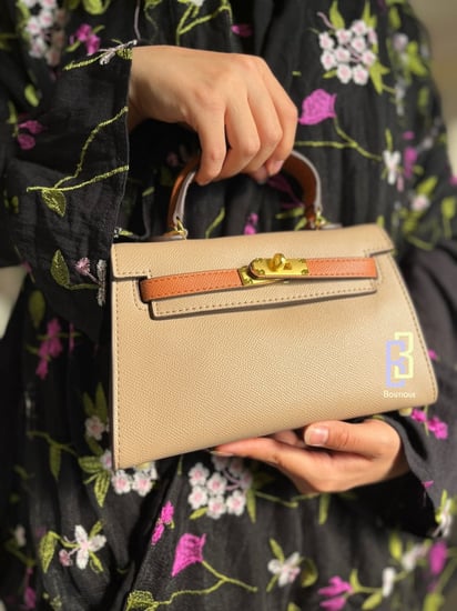 khaki & Brown Bag | ميني كايلي (رمادي و بني) بالحجم الوسط