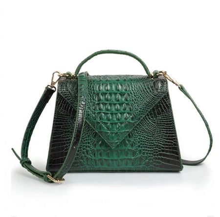 bag crocodile green | شنطة بجلد التمساح  باللون الأخضر