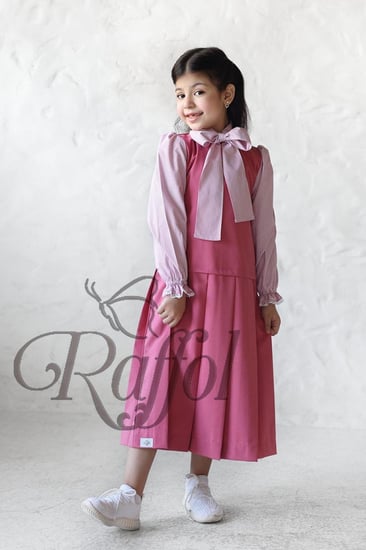 مريول مقلم فيونكة على الرقبة