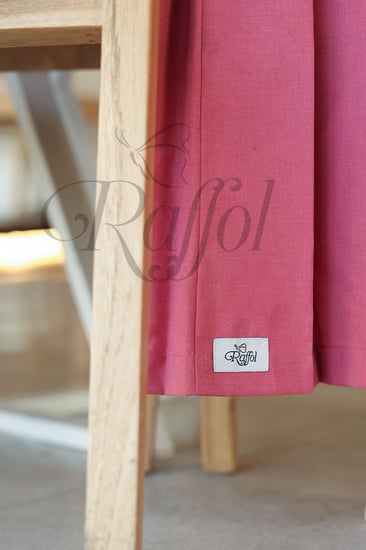 مريول مقلم فيونكة على الرقبة