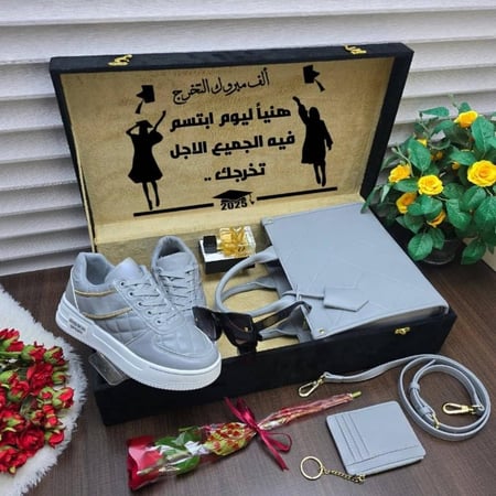 هدية تخرج طقم شوز وشنطة