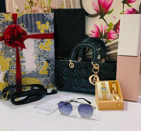 بوكس هدايا تخرج للبنات الكبار