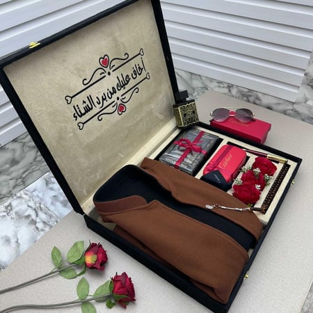 طقم الشتاء الرجالي المتكامل بتفاصيل ملكية