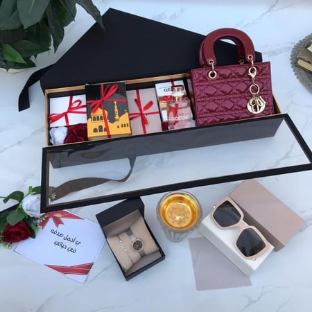 هدايا نسائية ماركة القمة