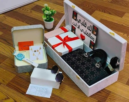 هدايا عيد زواج للنساء فاخرة