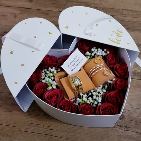 هدايا نسائية شكل قلب ماركة بلغري