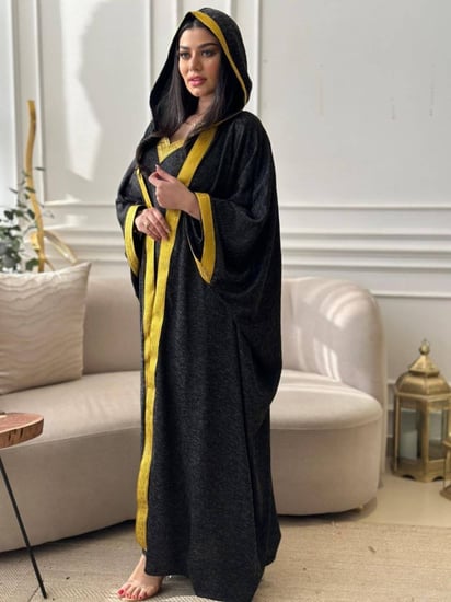 طقم صوف مغربي نسائي قطعتين بشت مطرز ذهبي طاقيه صوف كم طويل صناعة سعودي