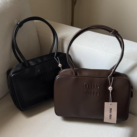 Miumiu- Long handle M