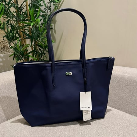 شنطة لاكوست كبيرة - متجر شنط ذا ترند