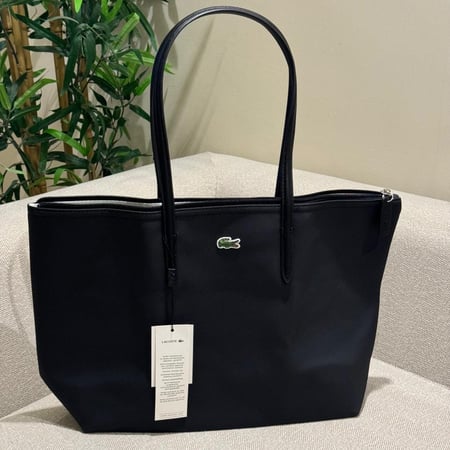 شنطة لاكوست كبيرة - متجر شنط ذا ترند