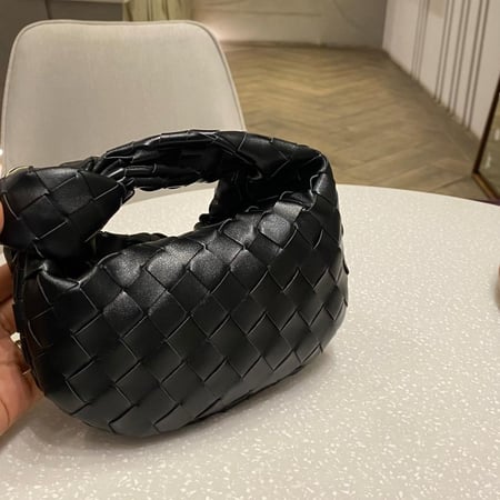 شنطة جودي ماركة بوتيغا فينيتا BV-mini jodie - متجر شنط ذا ترند