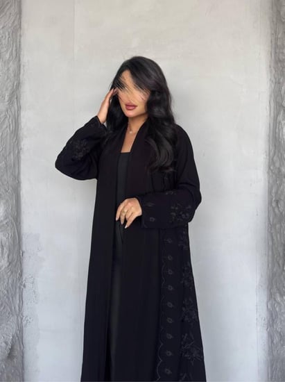 عبايه رقم 867 / شيفون مبطن مع كريب / القصه كلوش/ الطرحه مطرزه نف تطريز العبايه  / التطريز كمبيوتر