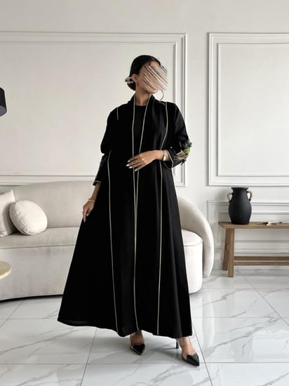 عبايه رقم 892 / القماش كريب ملكي / القصه نص كلوش