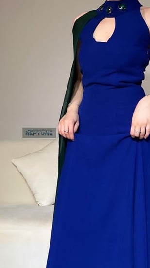 فستان باحجار الرايون وشال بطريقتين