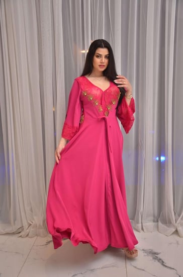 فستان بقصة كلوش