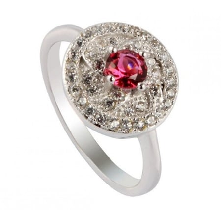 خاتم نسائي مطلي بالفضة ومزين بالزركون مقاس 7.25 أمريكي