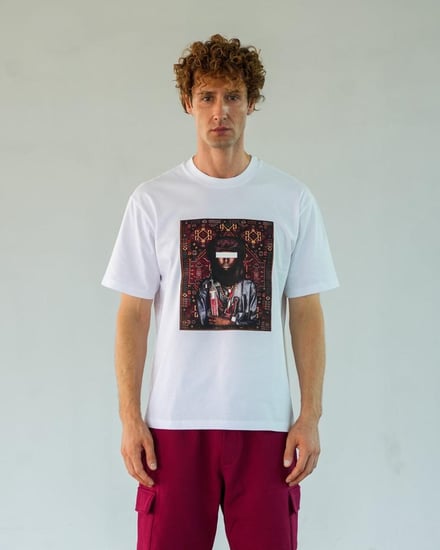 تي شيرت رجالي قطن بلون أبيض وعودي